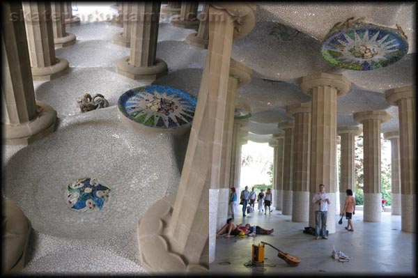 Here are more amazing ceilings made by Gaudi